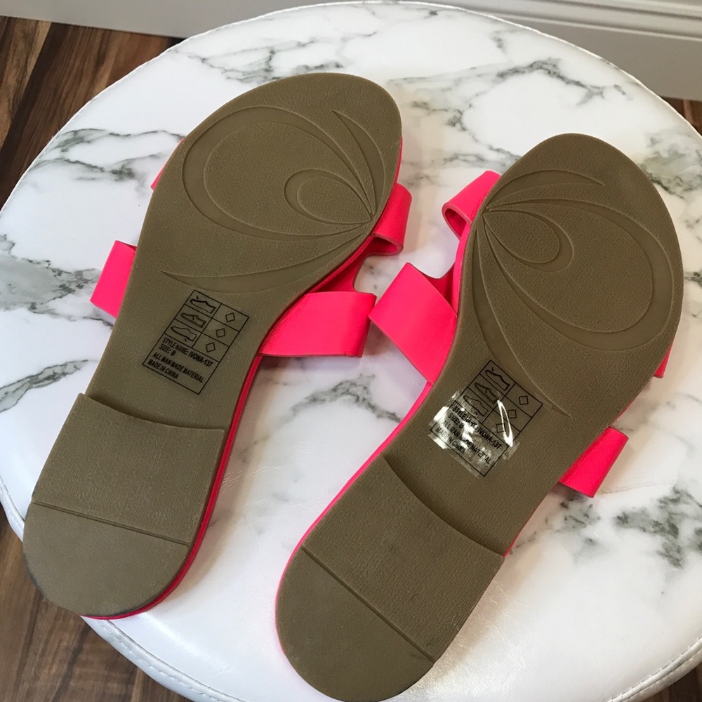โผ๏ธ Hot Neon Pink H Style Slide On Sandals - Picture 6 of 6